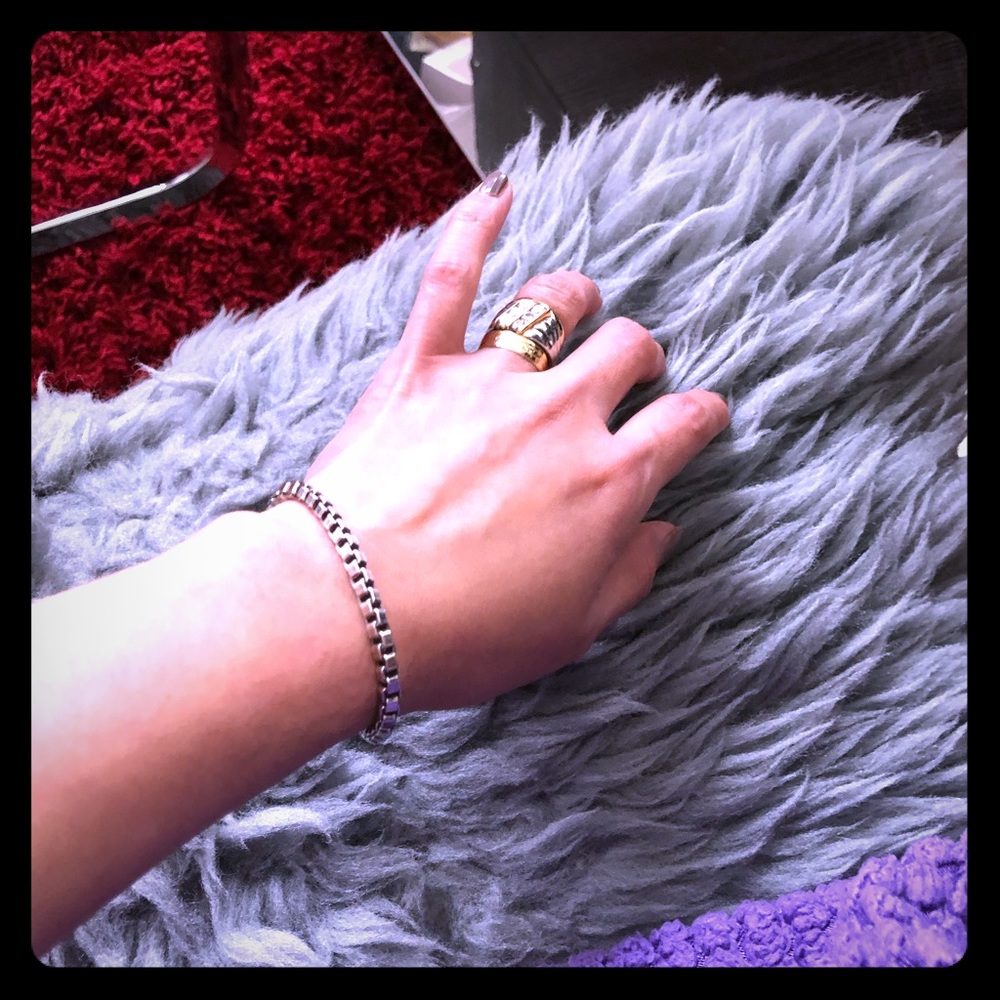 Bracelet. Silver.